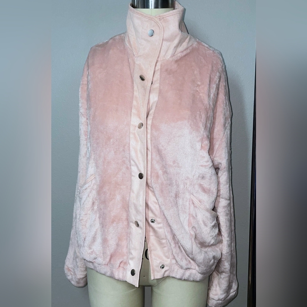 ANDREE BY UNIT Pink Sherpa Jacket